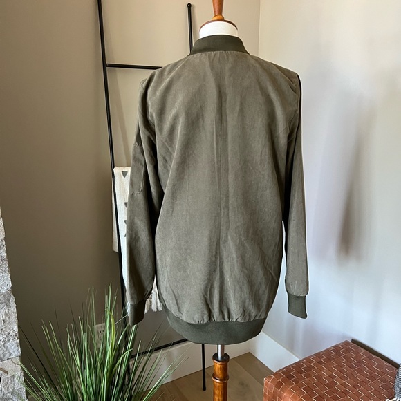 Never worn Long Bomber Jacket - Picture 5 of 8